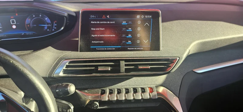 Imagen de Peugeot 3008