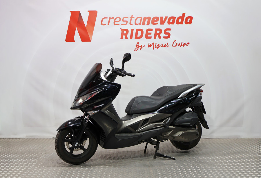 Imagen 4 de KAWASAKI J 300 Gasolina 27 CV