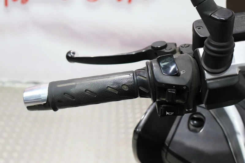 Imagen de KAWASAKI J 300