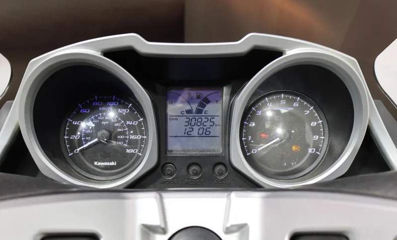 Imagen de KAWASAKI J 300