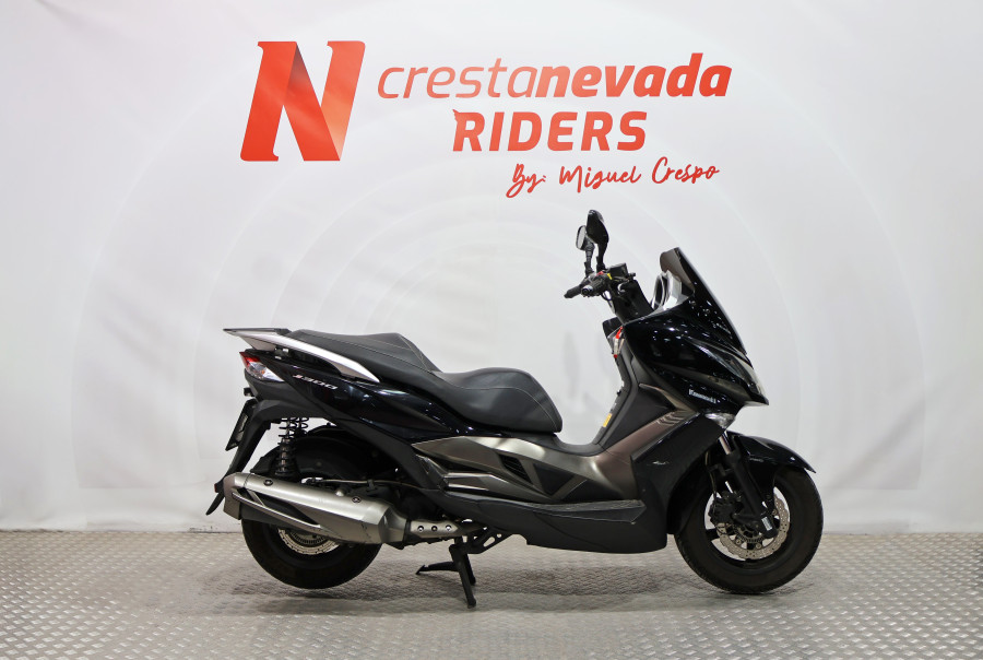 Imagen 7 de KAWASAKI J 300 Gasolina 27 CV