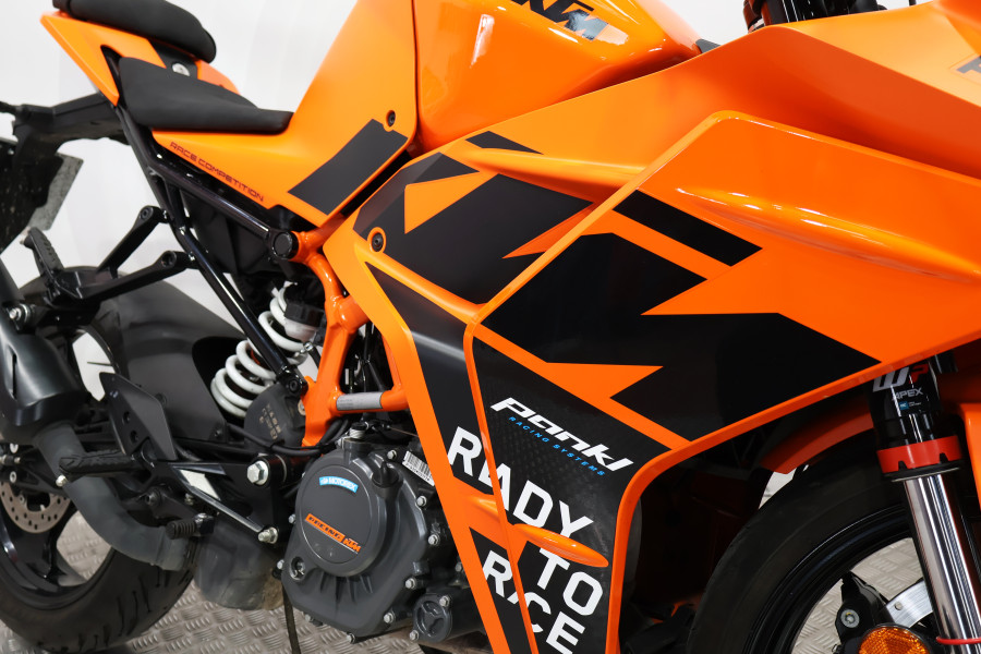Imagen 12 de Ktm RC 125 Gasolina 15 CV