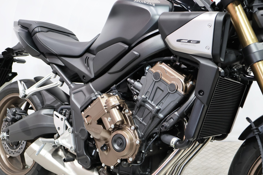 Imagen 12 de Honda CB 650 R Gasolina 95 CV