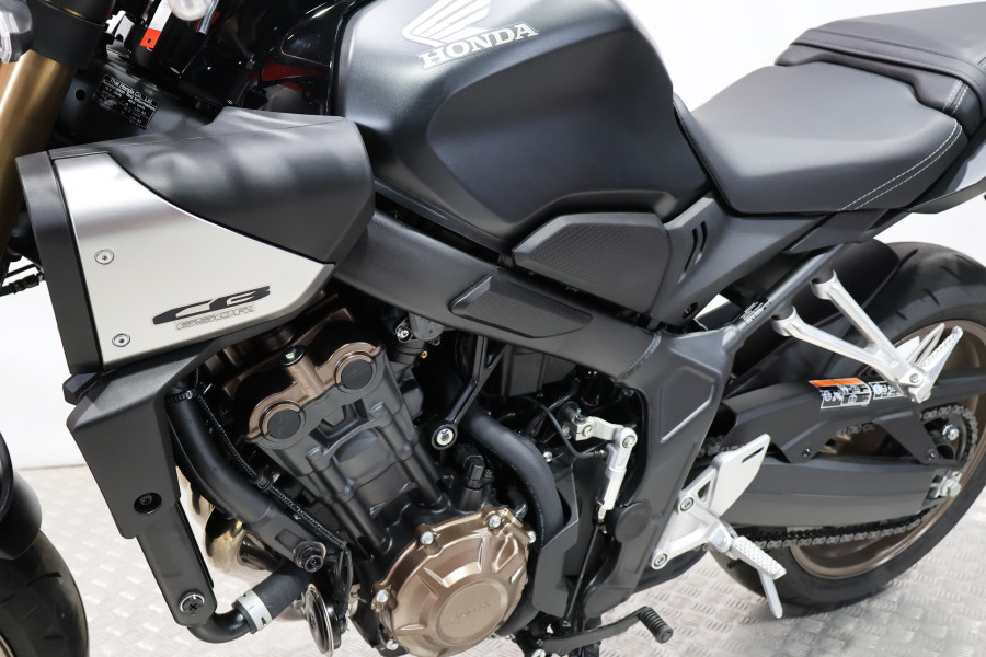 Imagen 13 de Honda CB 650 R Gasolina 95 CV