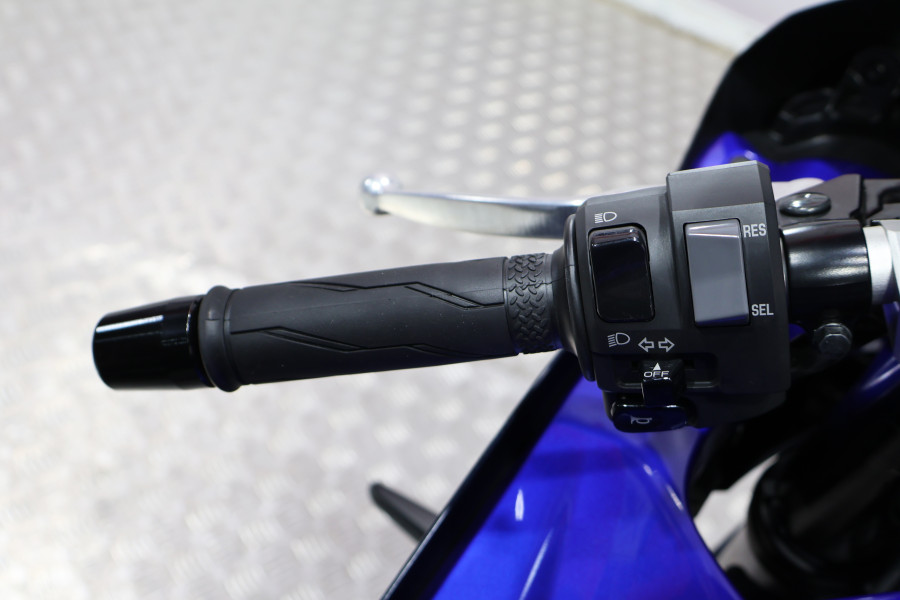 Imagen 8 de Yamaha R7 Gasolina 73 CV