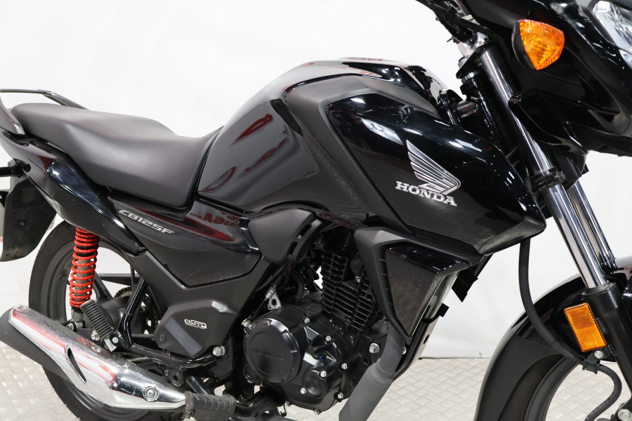 Imagen 12 de Honda CB 125 F Gasolina 11 CV