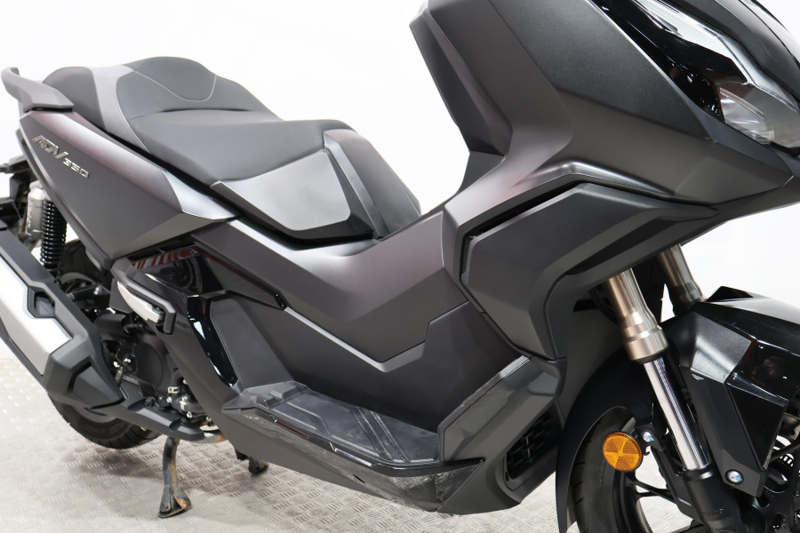 Imagen 11 de Honda ADV 350 Gasolina 30 CV