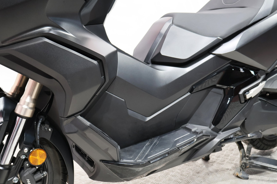 Imagen 12 de Honda ADV 350 Gasolina 30 CV