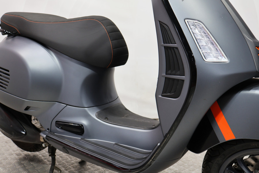 Imagen 12 de Piaggio VESPA GTS 300 Gasolina 24 CV