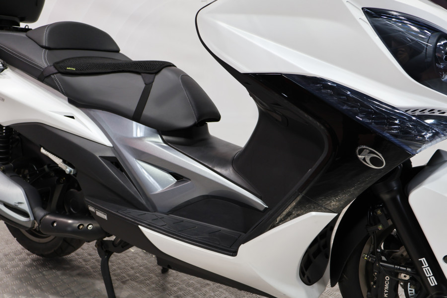 Imagen 12 de Kymco XCITING 400 Gasolina 37 CV