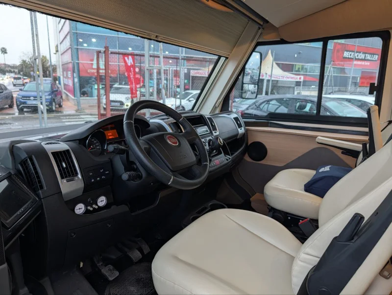 Imagen de Fiat McLouis Nevis 322