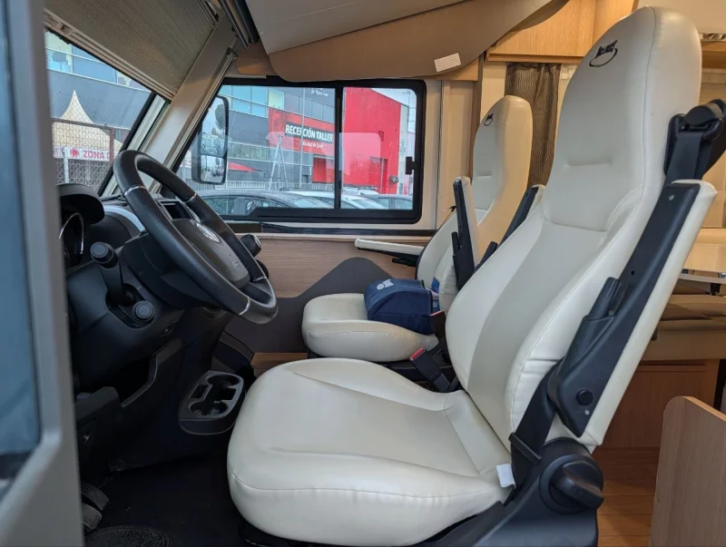 Imagen de Fiat McLouis Nevis 322