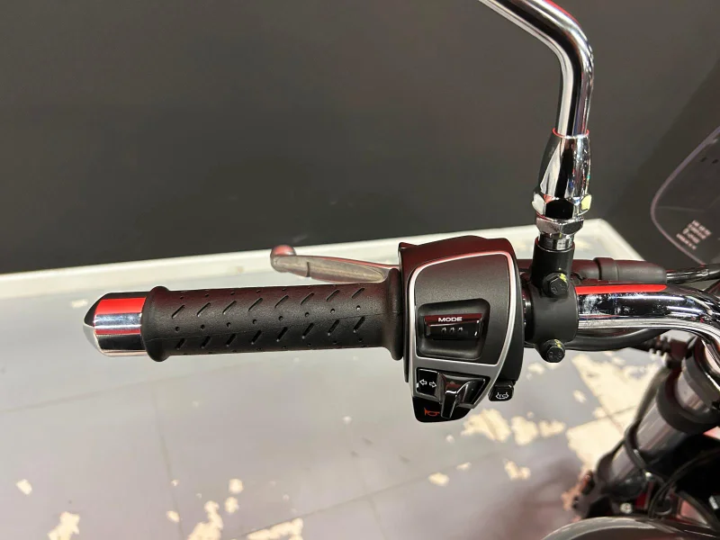 Imagen de Moto Guzzi V9 ROAMER