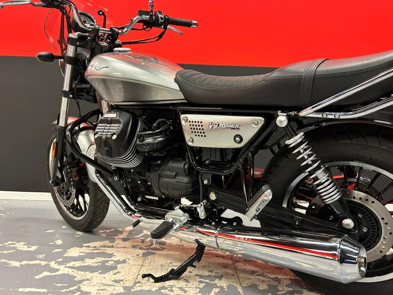 Imagen de Moto Guzzi V9 ROAMER