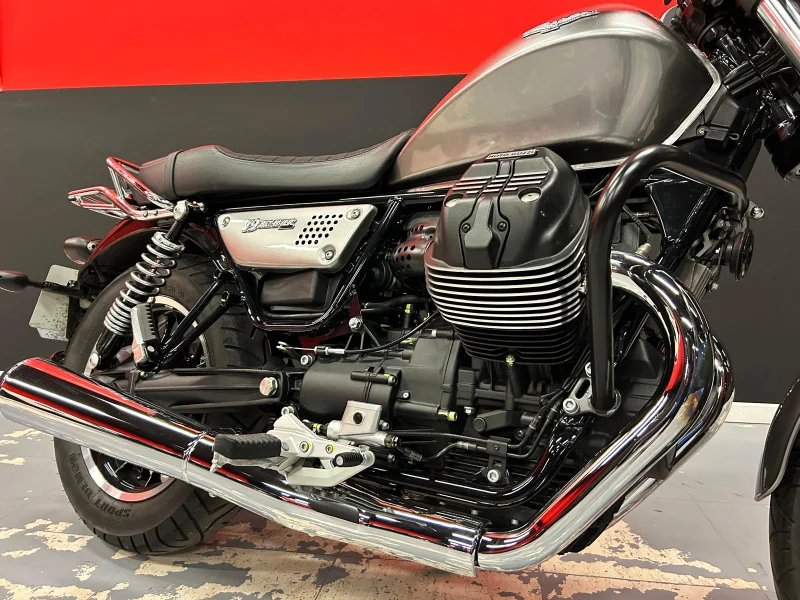 Imagen de Moto Guzzi V9 ROAMER