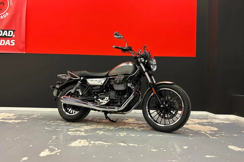 Imagen de Moto Guzzi V9 ROAMER