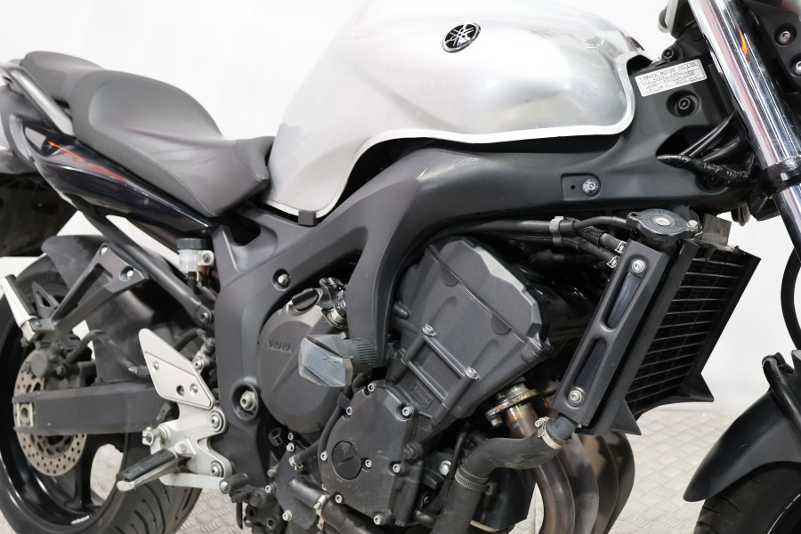 Imagen 12 de Yamaha FZ6 N Gasolina 98 CV