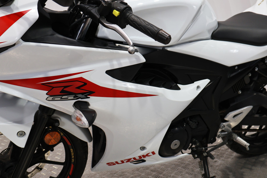 Imagen 13 de Suzuki GSX R 125 Gasolina 15 CV