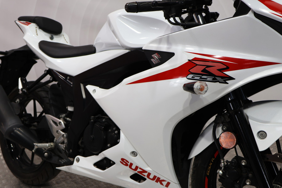 Imagen 12 de Suzuki GSX R 125 Gasolina 15 CV