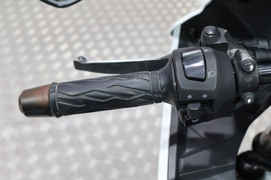 Imagen 8 de Suzuki GSX R 125 Gasolina 15 CV