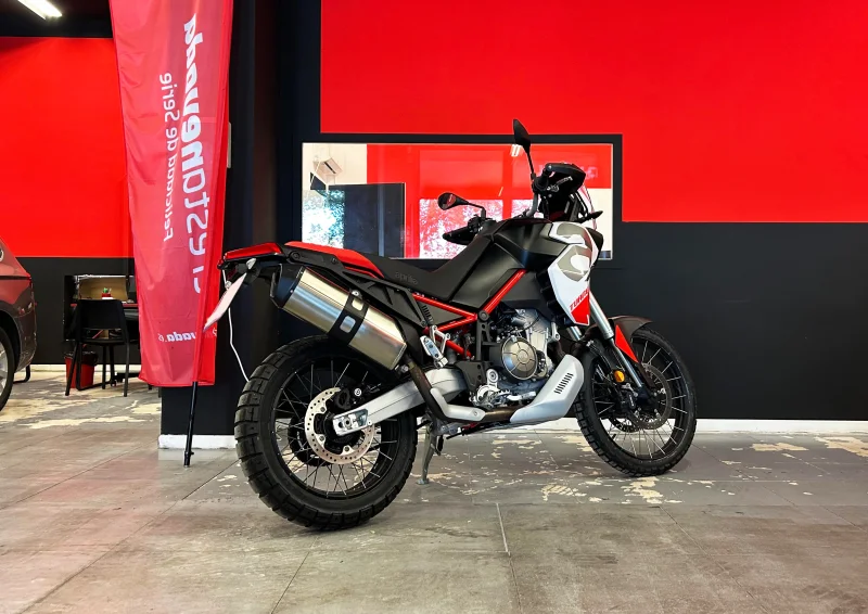 Imagen de Aprilia Tuareg 660