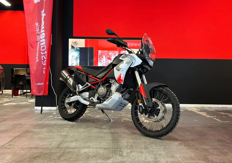 Imagen de Aprilia Tuareg 660