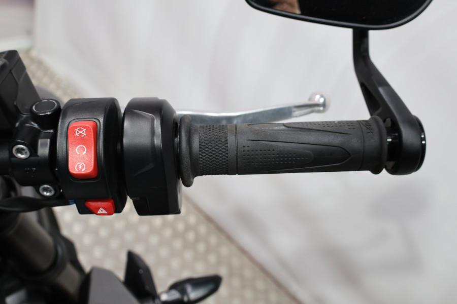 Imagen 9 de Triumph Street Triple R Gasolina 120 CV