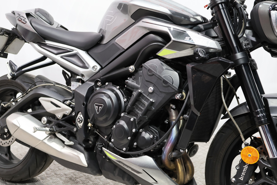 Imagen 12 de Triumph Street Triple R Gasolina 120 CV