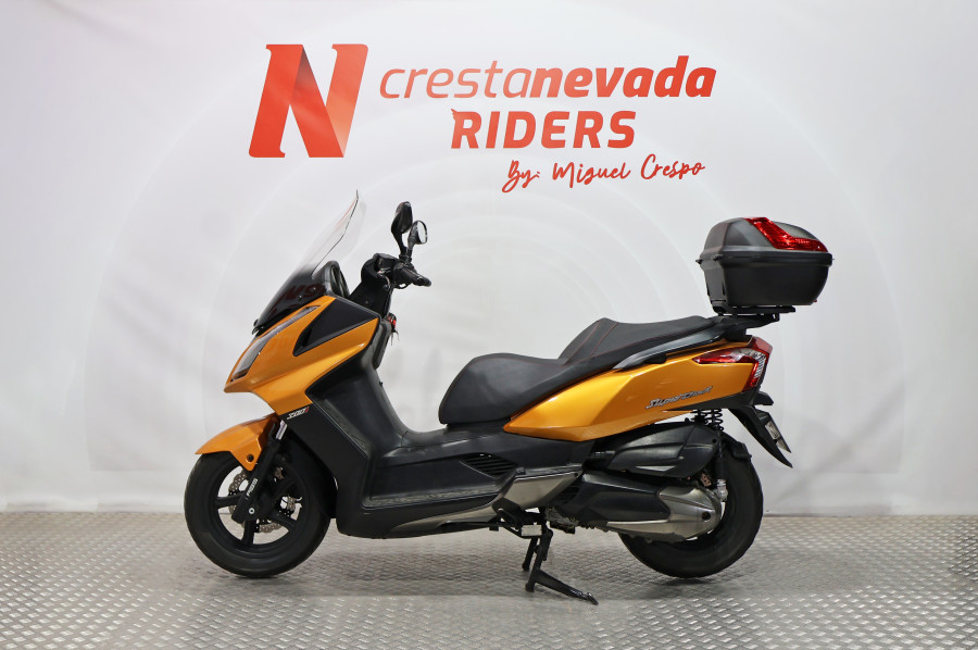 Imagen 3 de Kymco SUPER DINK 300 Gasolina 30 CV