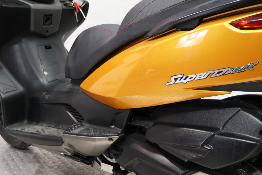 Imagen 14 de Kymco SUPER DINK 300 Gasolina 30 CV