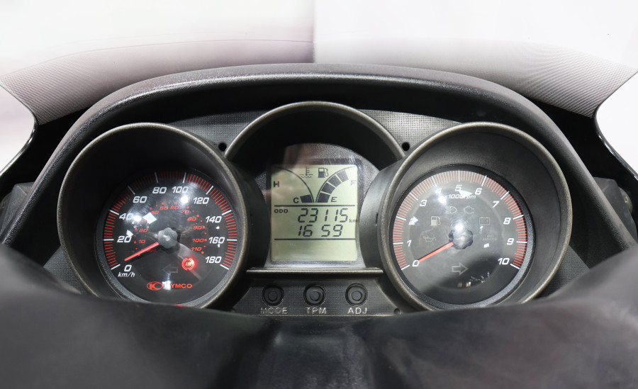 Imagen 2 de Kymco SUPER DINK 300 Gasolina 30 CV