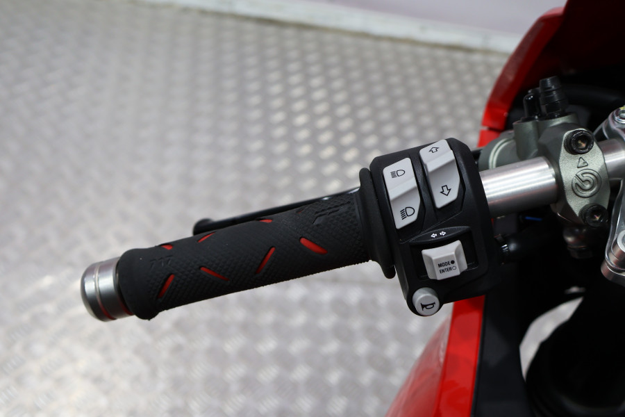Imagen 8 de Ducati PANIGALE V2 Gasolina 155 CV