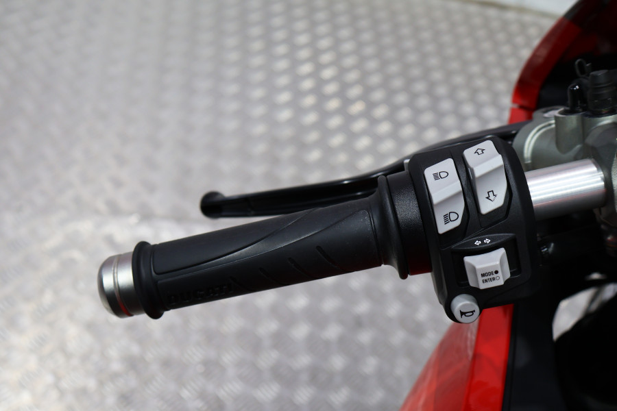 Imagen 8 de Ducati PANIGALE V2 Gasolina 155 CV