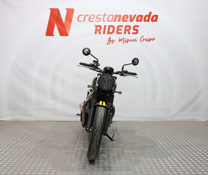 Imagen de Triumph STREET TWIN LOTUS GREEN