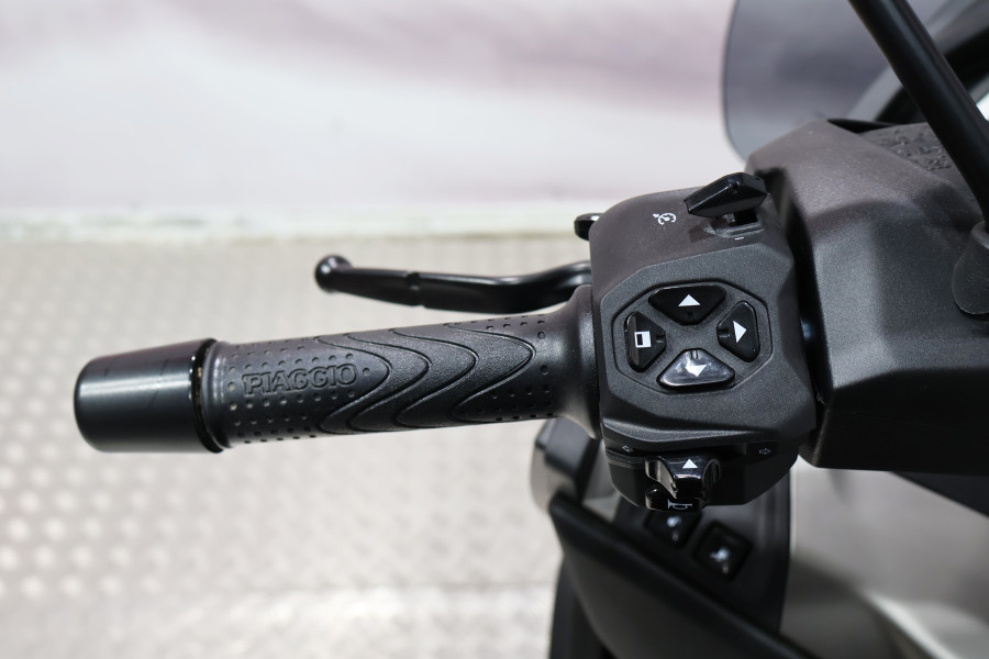 Imagen 8 de Piaggio MP3 530 EXCLUSIVE Gasolina 45 CV