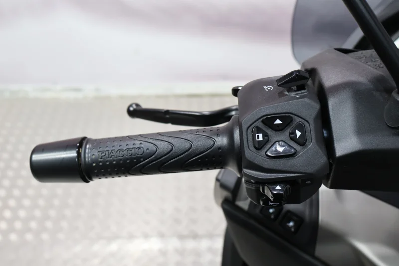 Imagen de Piaggio MP3 530 EXCLUSIVE