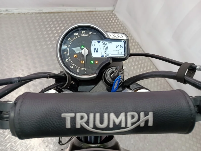 Imagen de Triumph Scrambler 400 X
