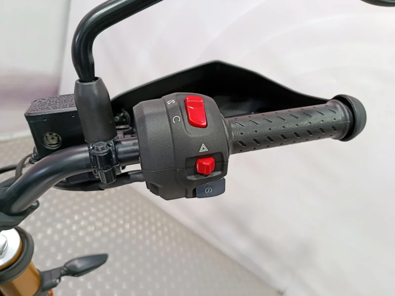 Imagen de Triumph Scrambler 400 X