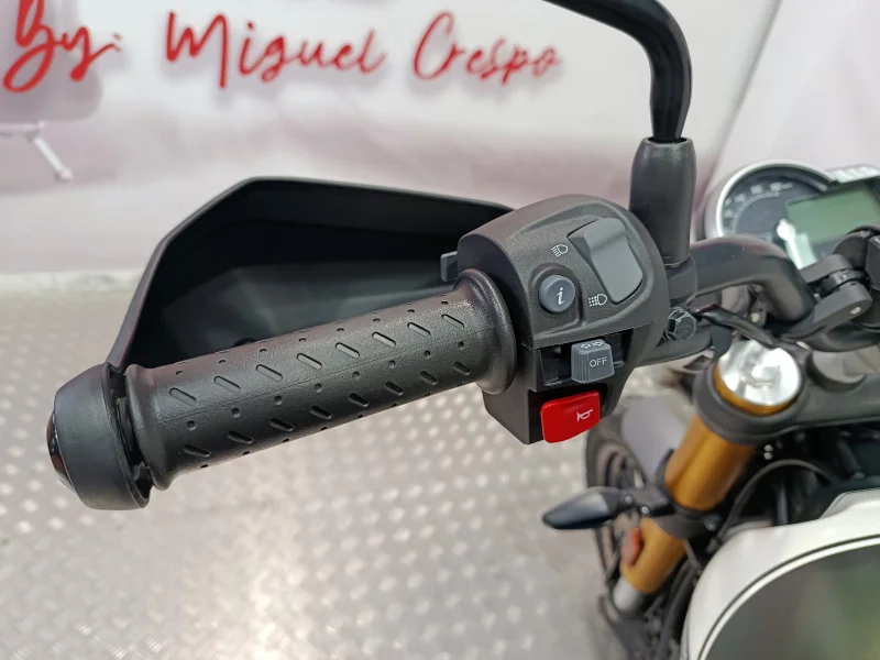 Imagen de Triumph Scrambler 400 X