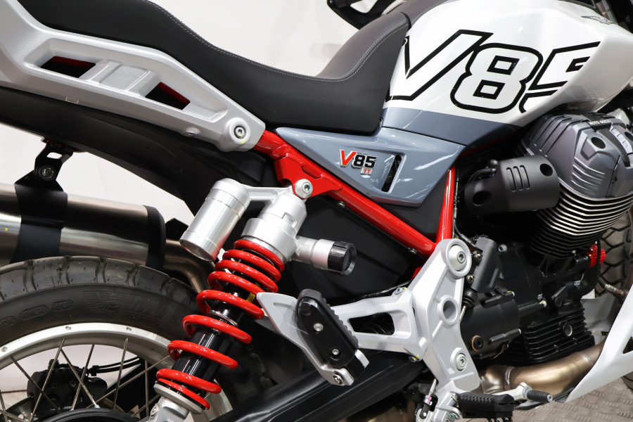 Imagen 15 de Moto Guzzi V 85 TT Gasolina 80 CV
