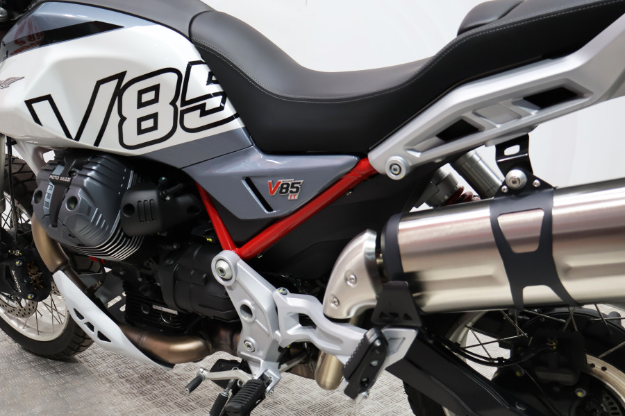 Imagen 14 de Moto Guzzi V 85 TT Gasolina 80 CV