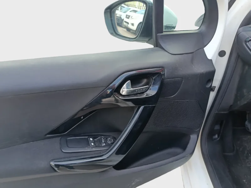 Imagen de Peugeot 208 XAD