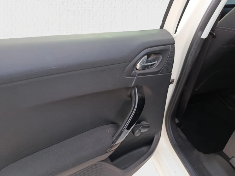 Imagen de Peugeot 208 XAD