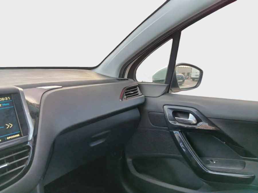 Imagen de Peugeot 208 XAD