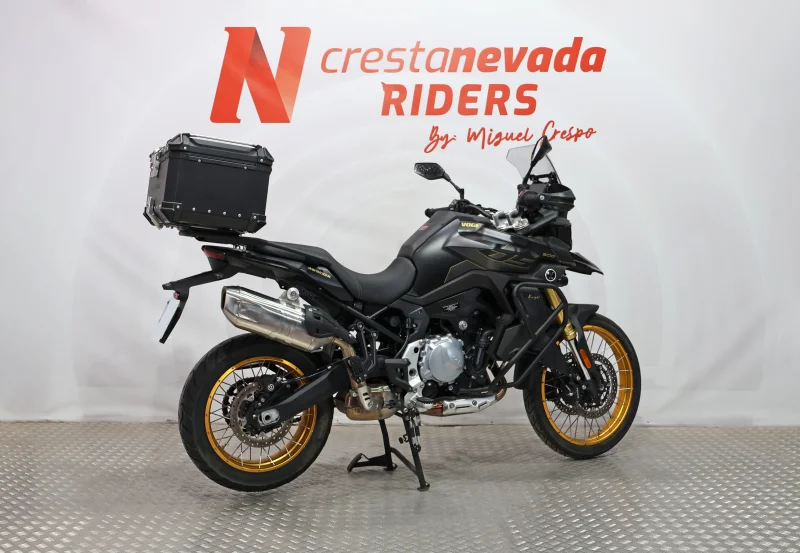 Imagen de VOGE 900 DSX