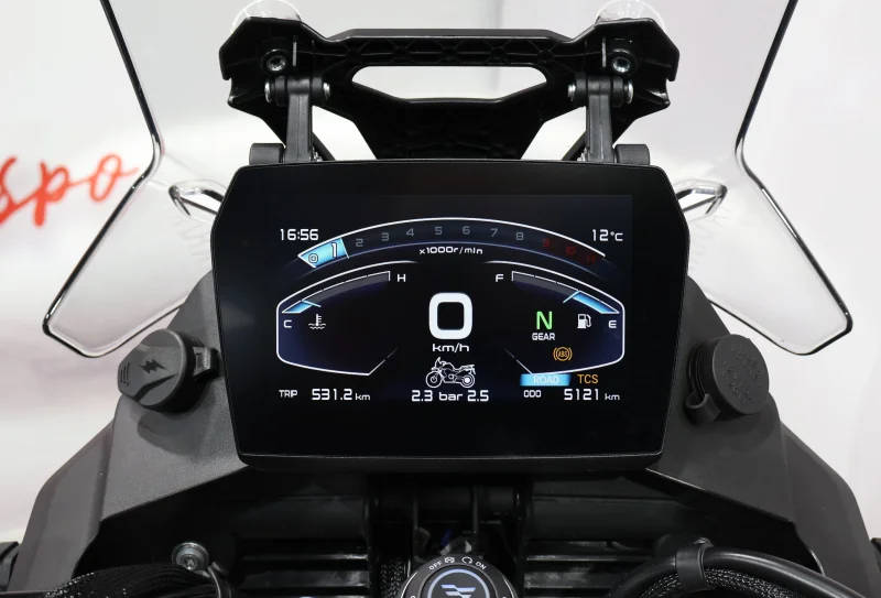 Imagen de VOGE 900 DSX