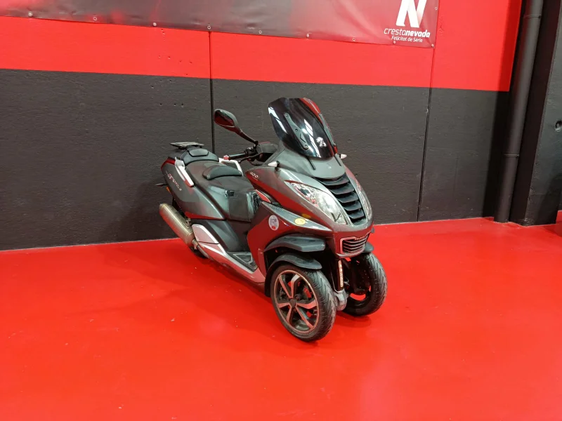 Imagen de Peugeot Metropolis 400
