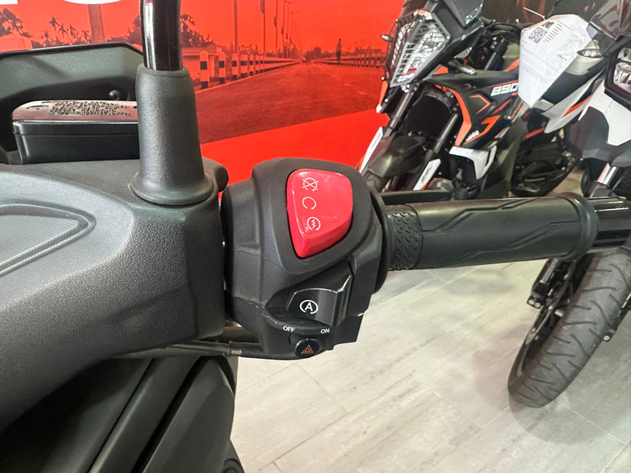 Imagen 7 de Yamaha XMAX 125 Gasolina 12 CV