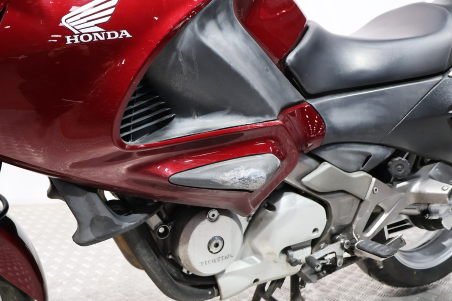 Imagen 13 de Honda DEUVILLE 700 Gasolina 65 CV