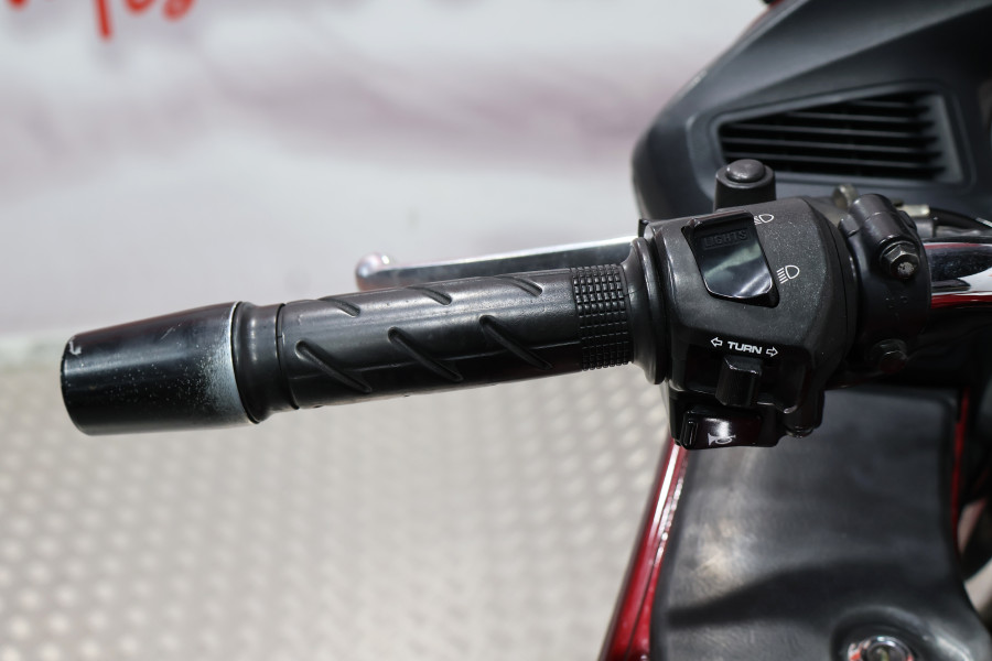 Imagen 8 de Honda DEUVILLE 700 Gasolina 65 CV